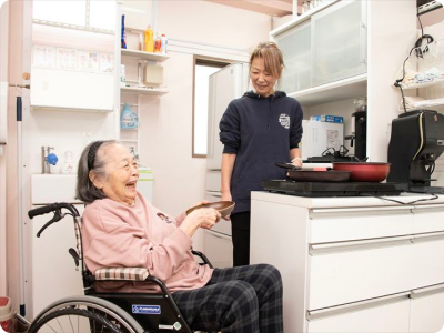 シフト作成の柔軟性で働きやすさを支える仕組み。